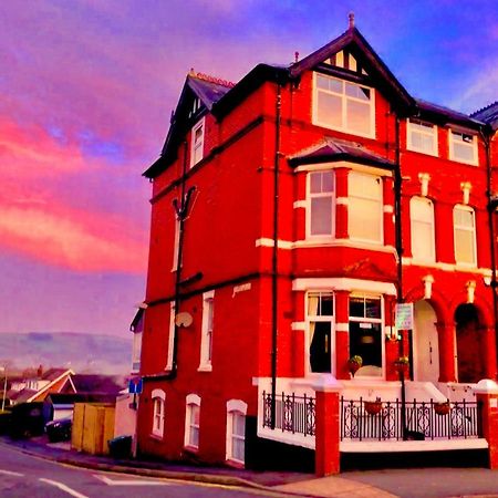 Greylands Guest House Llandrindod Wells Buitenkant foto