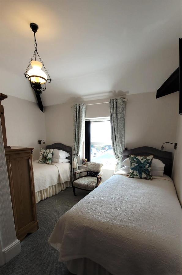 Greylands Guest House Llandrindod Wells Buitenkant foto