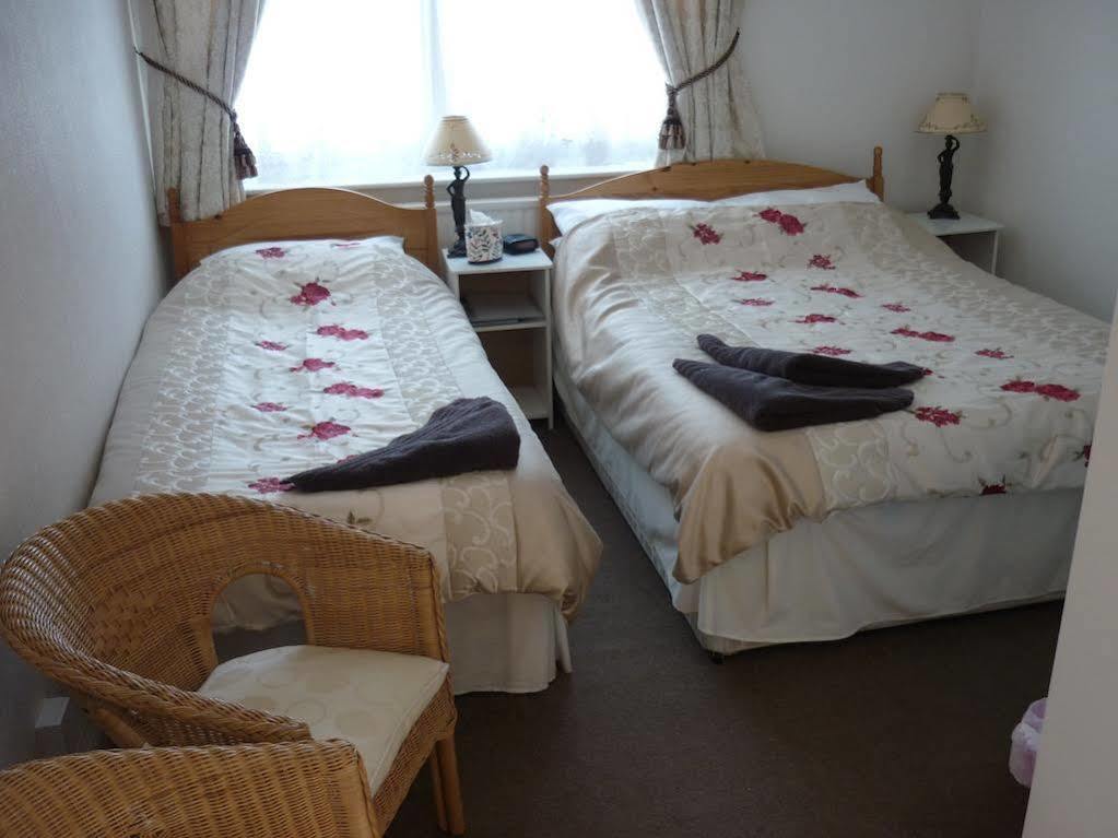 Greylands Guest House Llandrindod Wells Buitenkant foto
